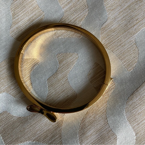 Kate Spade gold bow bangle - Picture 4 of 6